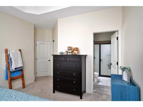 4411 58 Street Close, Rocky Mountain House, AB - Indoor Photo Showing Bedroom