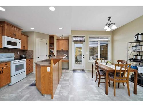 4411 58 Street Close, Rocky Mountain House, AB - Indoor Photo Showing Kitchen