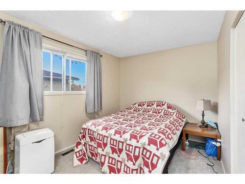 219 Overdown, Red Deer, AB - Indoor Photo Showing Bedroom