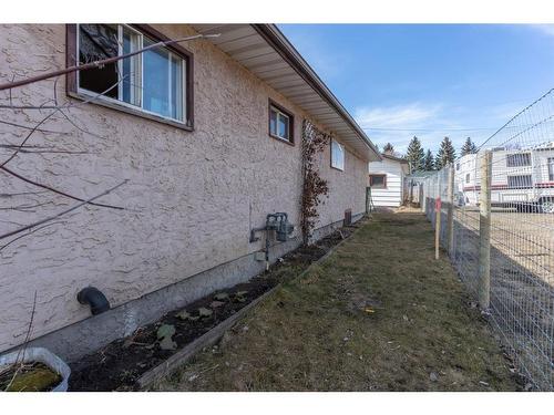 4616 50 Street, Bashaw, AB - Outdoor With Exterior