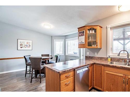 7 Tragondale Cove, Rural Clearwater County, AB - Indoor Photo Showing Kitchen