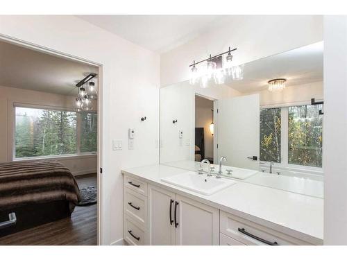 19 Boulder Drive, Rural Clearwater County, AB - Indoor Photo Showing Bathroom