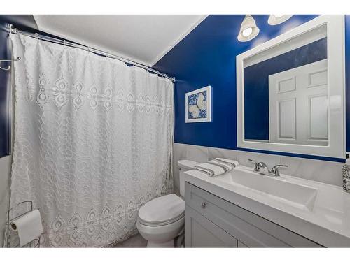 435004-Range Road 283, Rimbey, AB - Indoor Photo Showing Bathroom