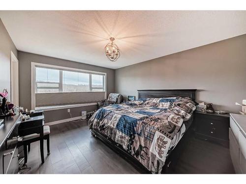 4817 39 Street, Ponoka, AB - Indoor Photo Showing Bedroom