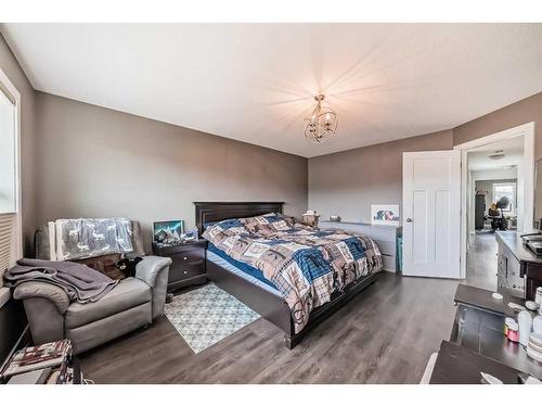 4817 39 Street, Ponoka, AB - Indoor Photo Showing Bedroom