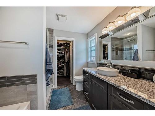 4817 39 Street, Ponoka, AB - Indoor Photo Showing Bathroom