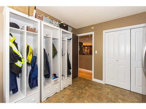 414 Ormsby Rd West Nw, Edmonton, AB - Indoor