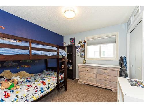 414 Ormsby Rd West Nw, Edmonton, AB - Indoor Photo Showing Bedroom