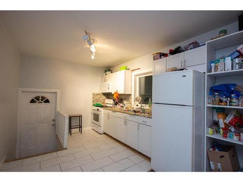 3937 46 Street, Red Deer, AB - Indoor Photo Showing Kitchen