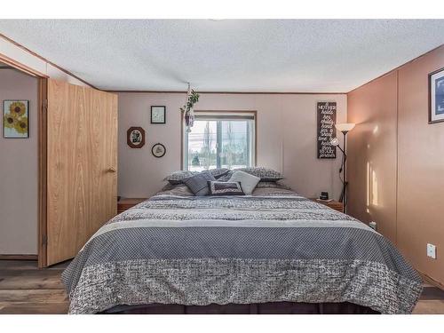 401035A Range Road 6-1, Rural Clearwater County, AB - Indoor Photo Showing Bedroom