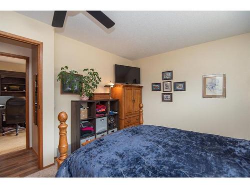 4621 44 Street, Red Deer, AB - Indoor Photo Showing Bedroom