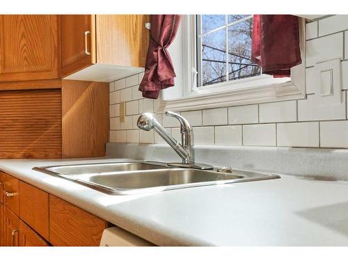 108-472084 Range Road 241, Rural Wetaskiwin No. 10, County Of, AB - Indoor Photo Showing Kitchen With Double Sink