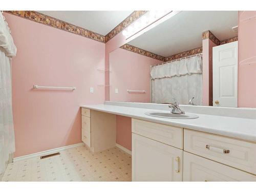 108-472084 Range Road 241, Rural Wetaskiwin No. 10, County Of, AB - Indoor Photo Showing Bathroom