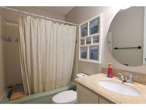 5219 58 Street, Rocky Mountain House, AB - Indoor Photo Showing Bathroom