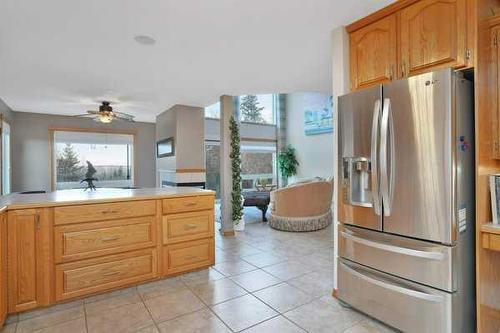 232-41124 Range Road 282, Rural Lacombe County, AB - Indoor Photo Showing Kitchen