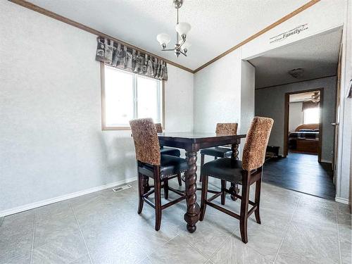 6006 54 Avenue Close, Stettler, AB - Indoor Photo Showing Dining Room