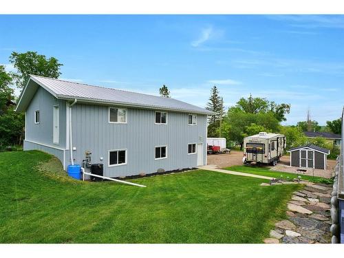 136 3 Rd Avenue South, Big Valley, AB - Outdoor With Backyard With Exterior
