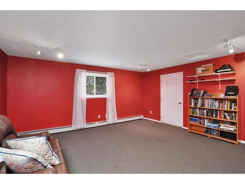 136 3 Rd Avenue South, Big Valley, AB - Indoor Photo Showing Other Room