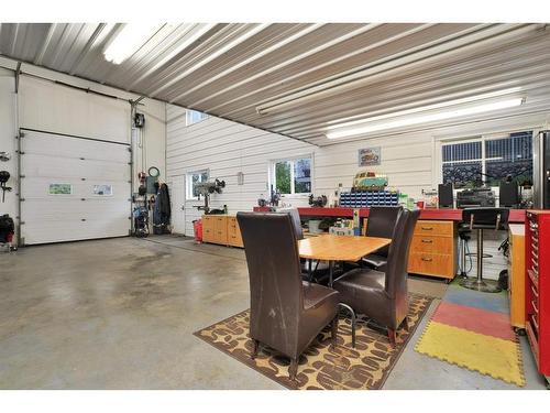 136 3 Rd Avenue South, Big Valley, AB - Indoor Photo Showing Garage