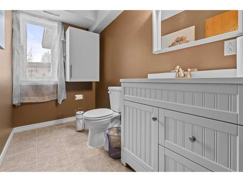 107-43249 Rr 220, Rural Camrose County, AB - Indoor Photo Showing Bathroom