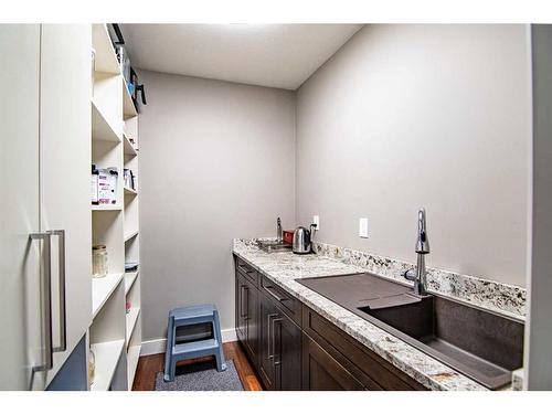 5013 43 Street, Sylvan Lake, AB - Indoor Photo Showing Bedroom