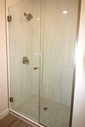 6203 Valleyview Drive, Camrose, AB - Indoor Photo Showing Bathroom