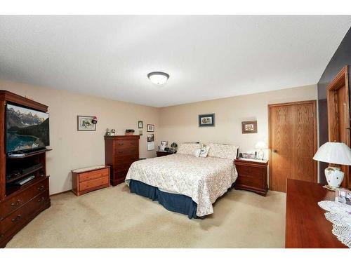23221 Highway 12, Rural Lacombe County, AB - Indoor Photo Showing Other Room