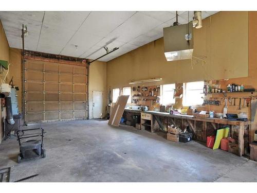 26203 - A Twp Rd 412, Rural Lacombe County, AB - Indoor Photo Showing Garage