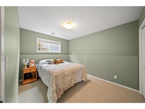 206 Webster Drive, Red Deer, AB - Indoor Photo Showing Bedroom