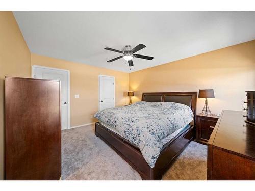 206 Webster Drive, Red Deer, AB - Indoor Photo Showing Bedroom