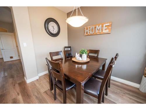 93 Piper Close, Blackfalds, AB - Indoor Photo Showing Dining Room