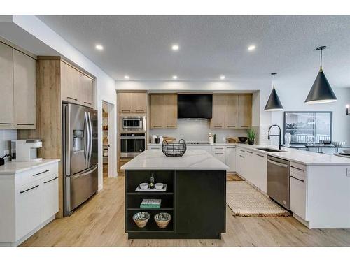 75 Creekside Grove Sw, Calgary, AB - Indoor Photo Showing Kitchen With Upgraded Kitchen