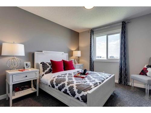 43 Creekside Grove Sw, Calgary, AB - Indoor Photo Showing Bedroom