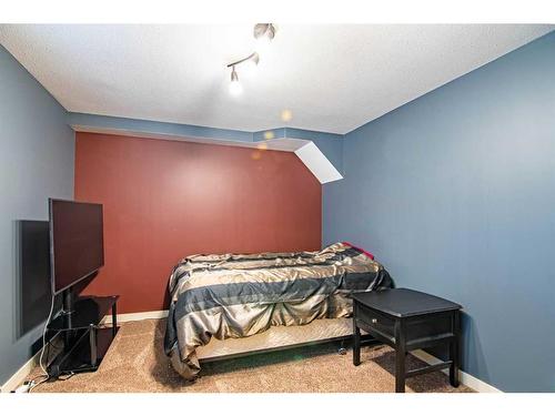 77-26540 Highway 11, Rural Red Deer County, AB - Indoor Photo Showing Bedroom