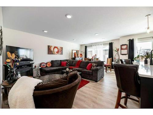 50 Iron Gate Boulevard, Sylvan Lake, AB - Indoor Photo Showing Living Room