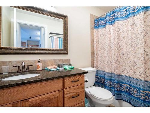 306-5213 61 Street, Red Deer, AB - Indoor Photo Showing Bathroom