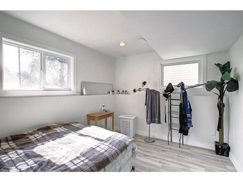 65 Gilbert Crescent, Red Deer, AB - Indoor Photo Showing Bedroom