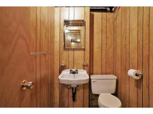 18 50 Avenue, Bluffton, AB - Indoor Photo Showing Bathroom