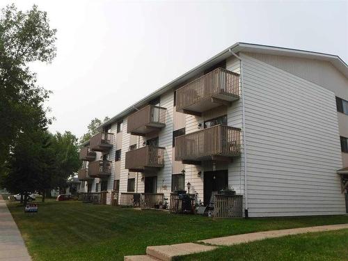 306-114 Mount Pleasant Drive, Camrose, AB - Outdoor With Balcony