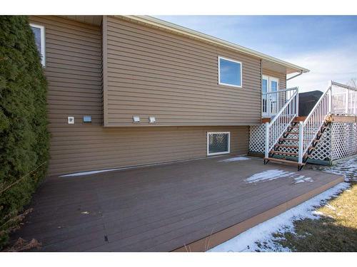 89 Hathaway Lane, Lacombe, AB - Outdoor With Exterior