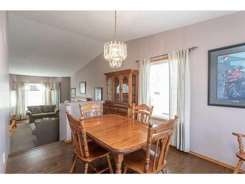 89 Hathaway Lane, Lacombe, AB - Indoor Photo Showing Dining Room