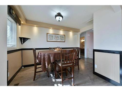 31 Escott Close, Red Deer, AB - Indoor Photo Showing Dining Room