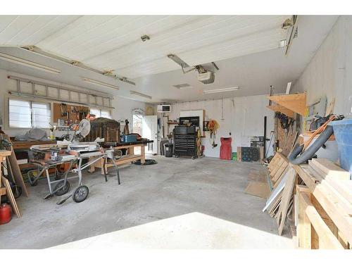 31 Escott Close, Red Deer, AB - Indoor Photo Showing Garage