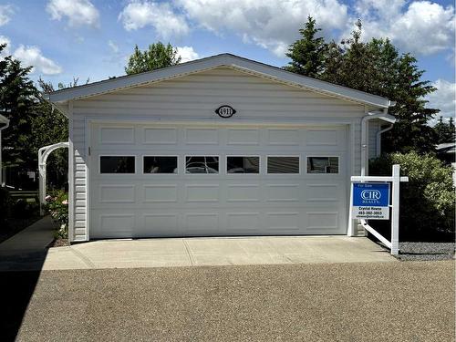 4911 Doncaster Avenue, Red Deer, AB 