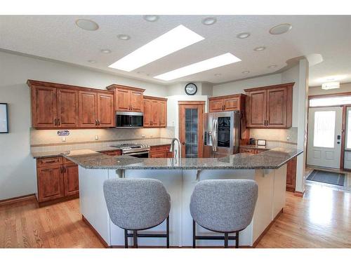 52 Oakdale Place, Red Deer, AB - Indoor Photo Showing Kitchen