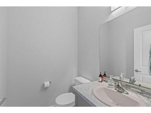 51 Iron Gate Boulevard, Sylvan Lake, AB - Indoor Photo Showing Bathroom