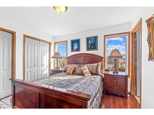 102-6220 Orr Drive, Red Deer, AB - Indoor Photo Showing Bedroom