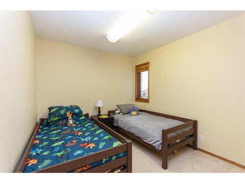 17 Kingston Drive, Red Deer, AB - Indoor Photo Showing Bedroom