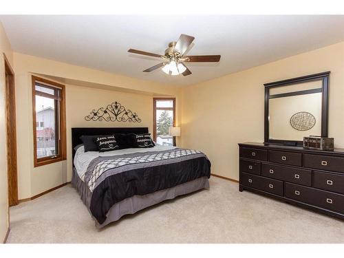 17 Kingston Drive, Red Deer, AB - Indoor Photo Showing Bedroom