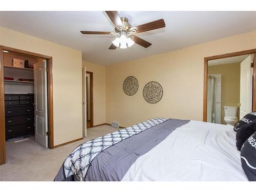 17 Kingston Drive, Red Deer, AB - Indoor Photo Showing Bedroom